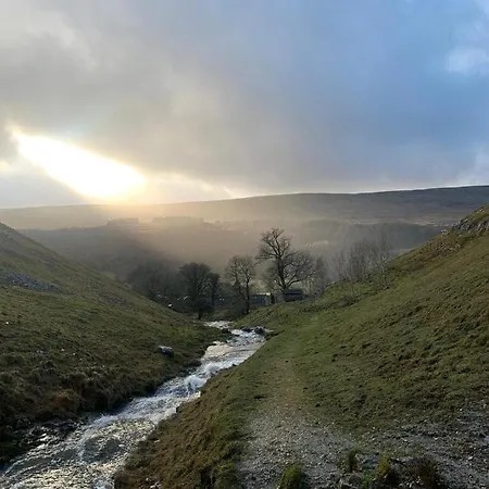 The Dale At Greystones - Luxurious Annexe With Stunning View Апартаменты Buckden (North Yorkshire)